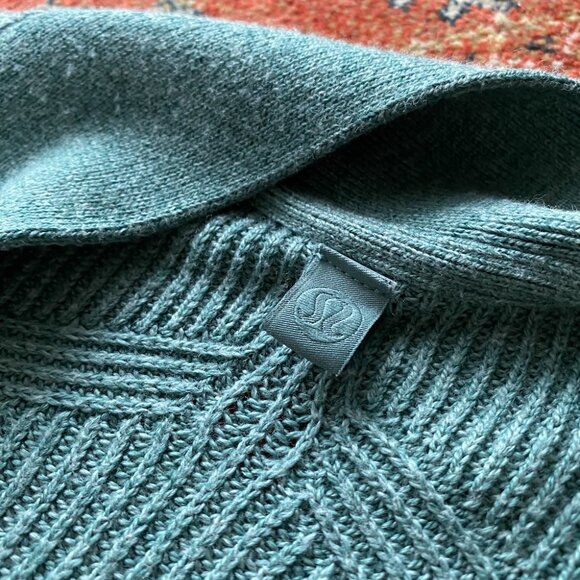 lululemon athletica Green Cardigan - Picture 2 of 4